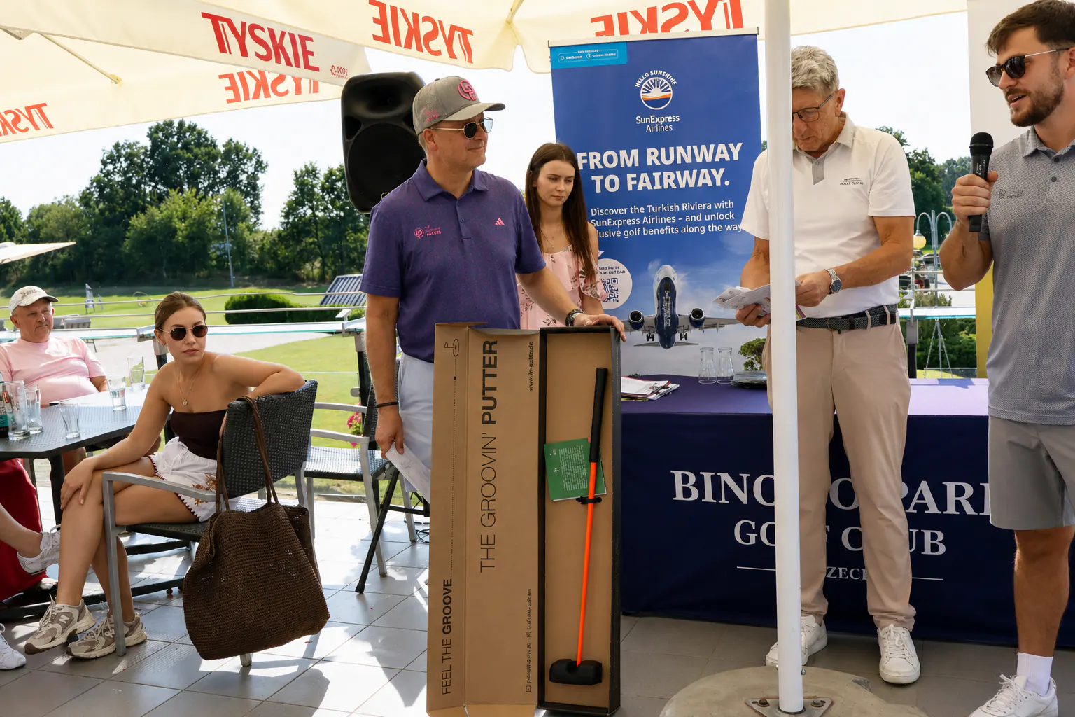 Moment de la remise des prix du Maxx Royal Cup à Binowo Park