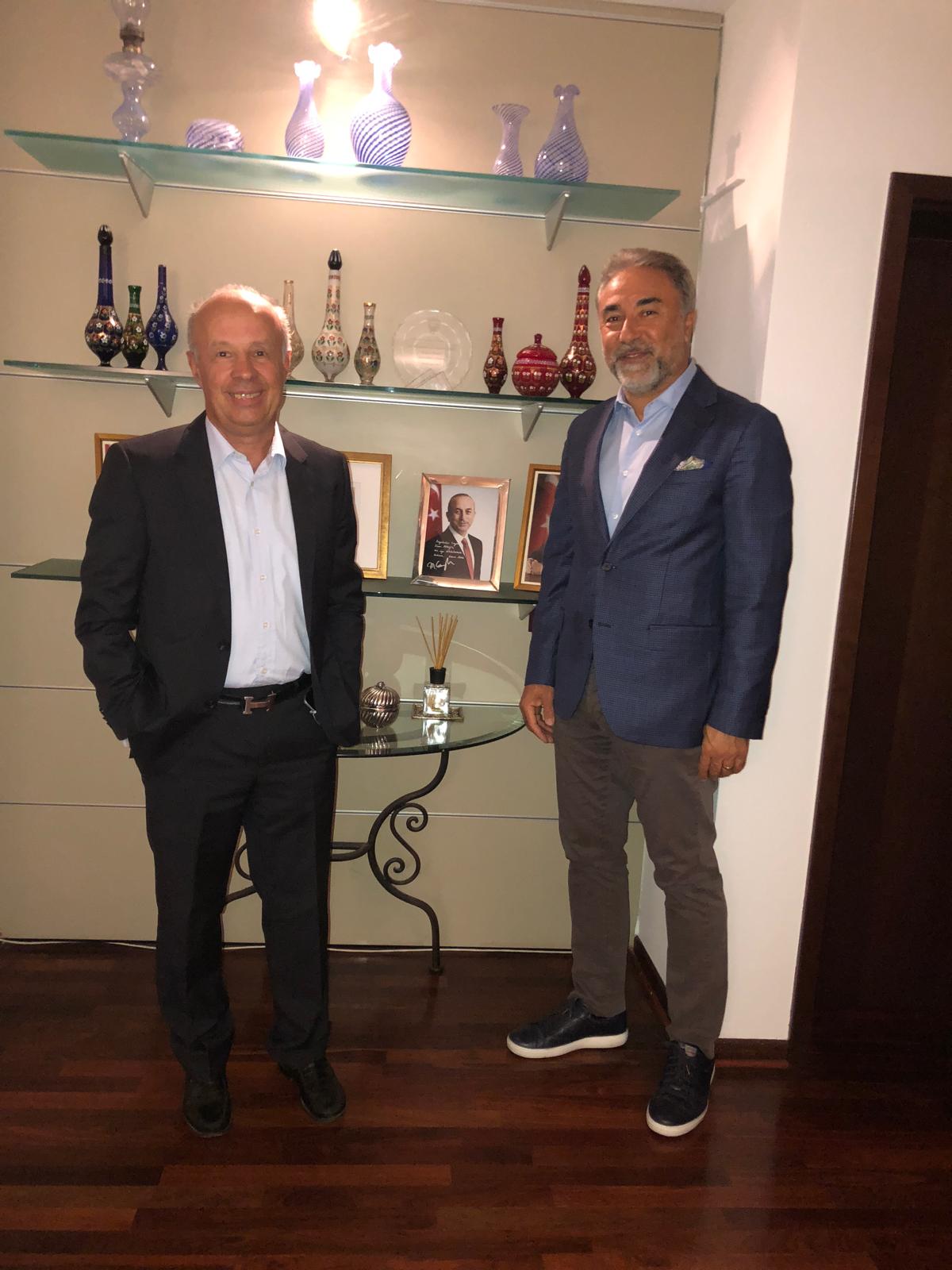 Eugen Mesares et Cahit Şahin